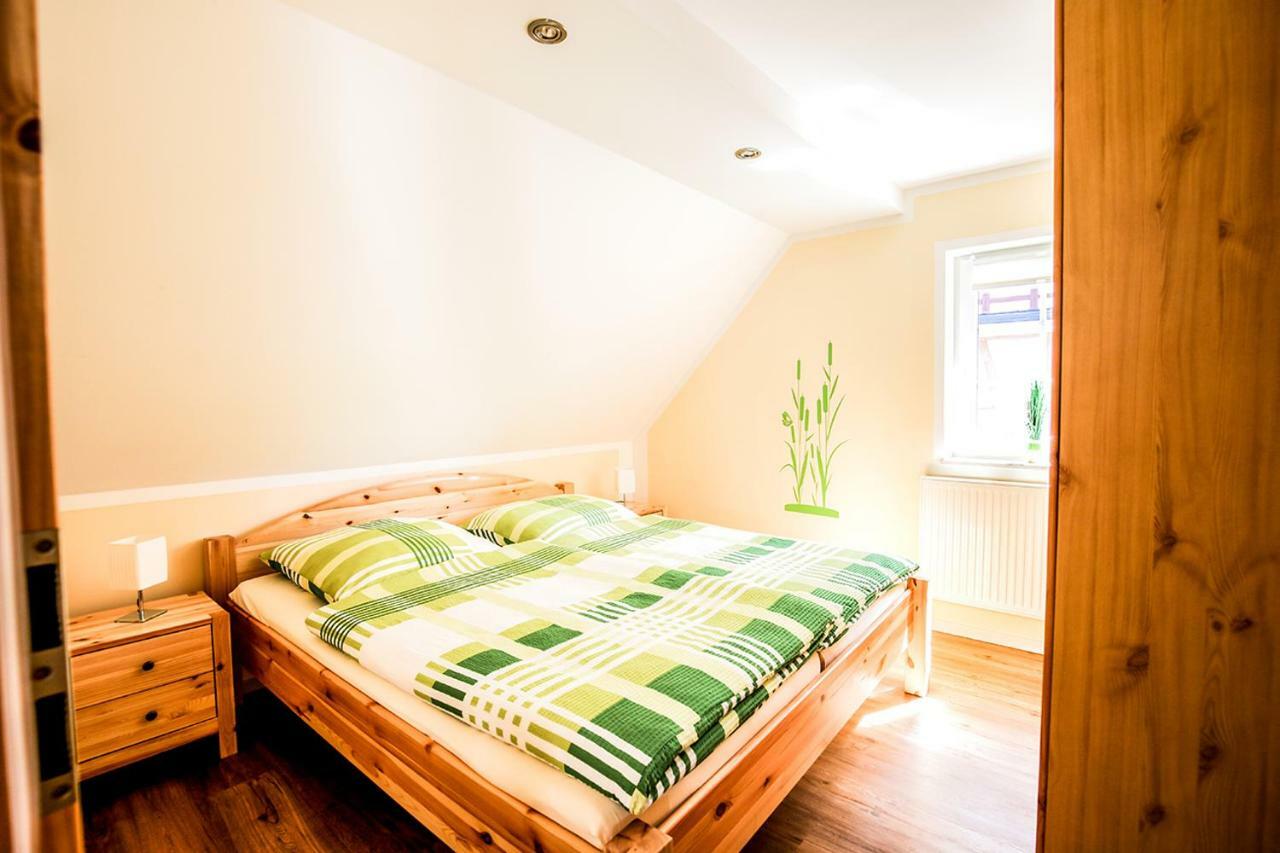 Ferienwohnung Im Schlossgarten Herbsleben Bagian luar foto