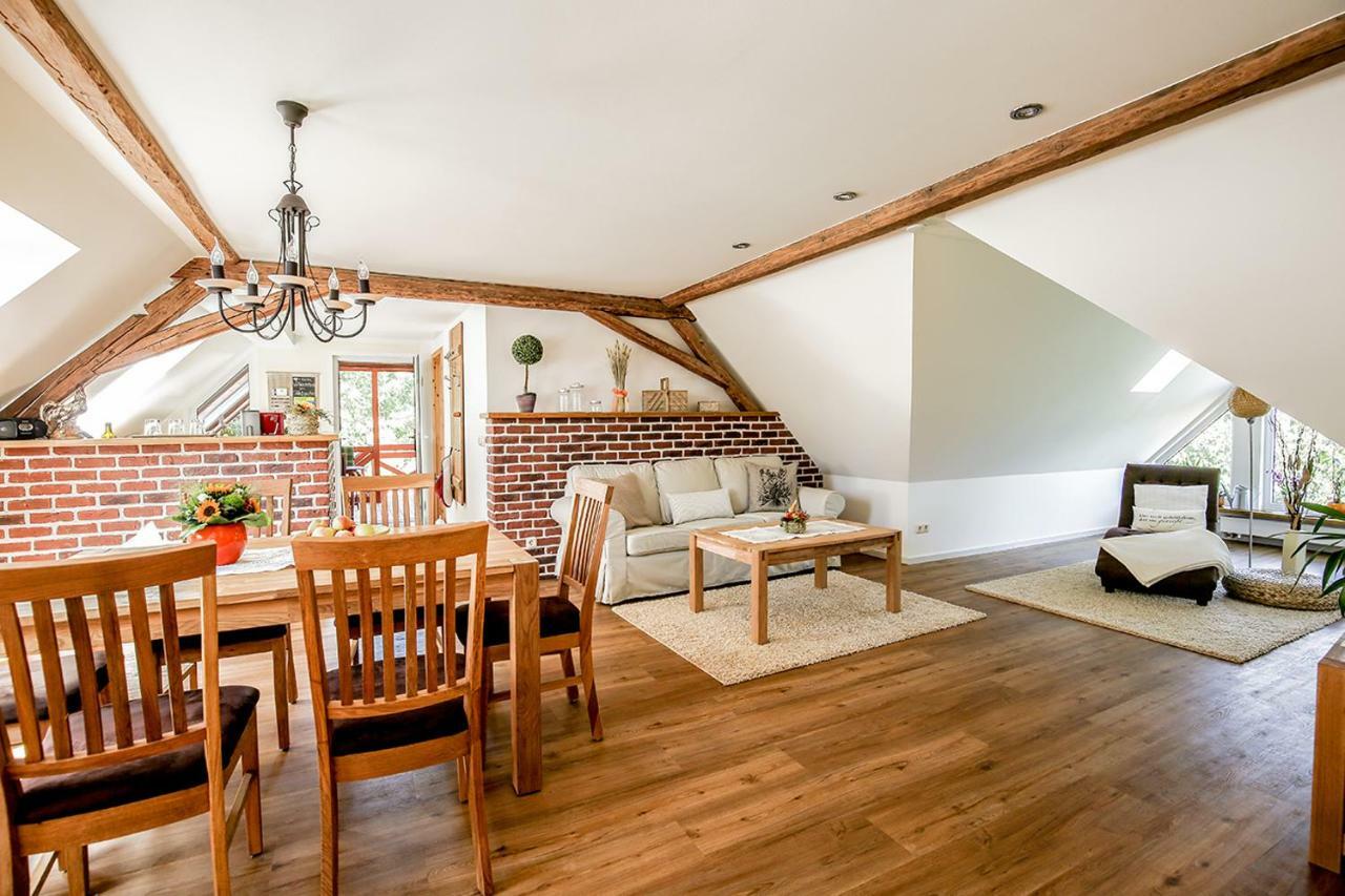 Ferienwohnung Im Schlossgarten Herbsleben Bagian luar foto